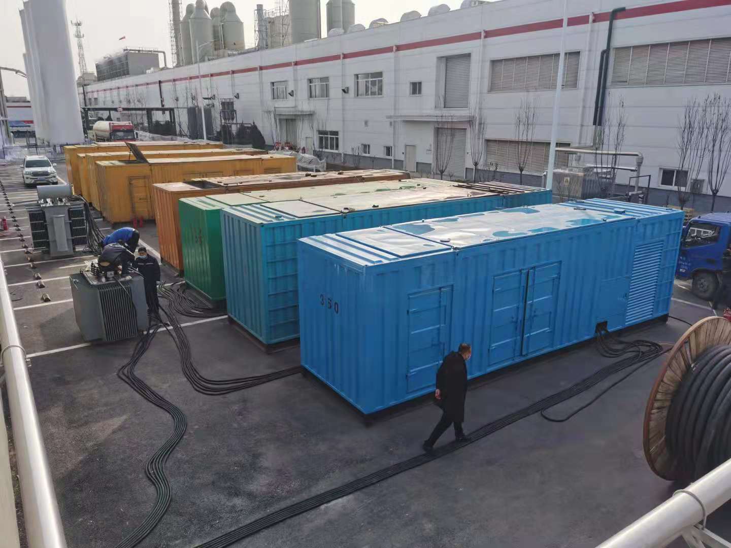 金东发电机出租-两相发电机与三相发电机有何区别?