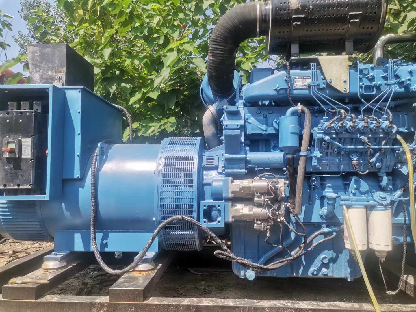 金东详细说明降低 800kW 柴油发电机输出电流波动的方法