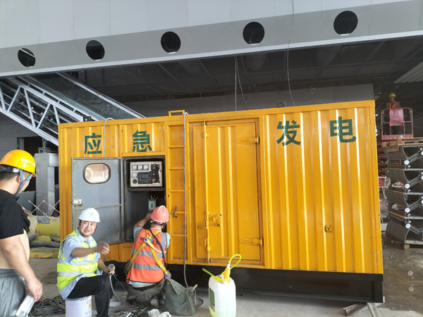 金东怎样判断空气滤清器是否需要更换？
